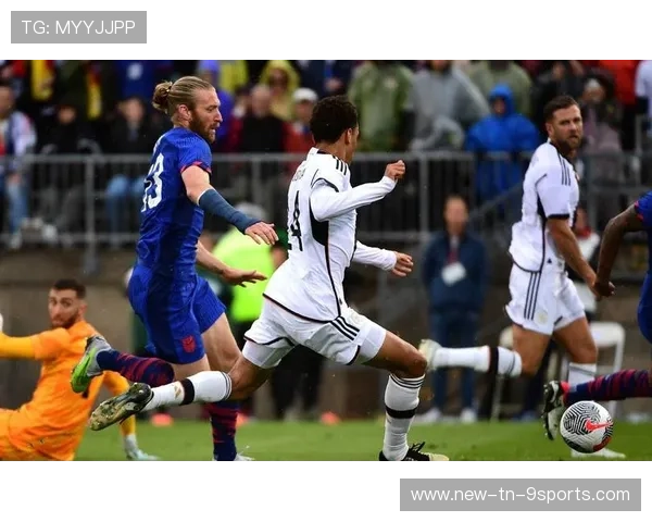 多特菲尔克高速切入禁区推射破门毫不拖泥带水